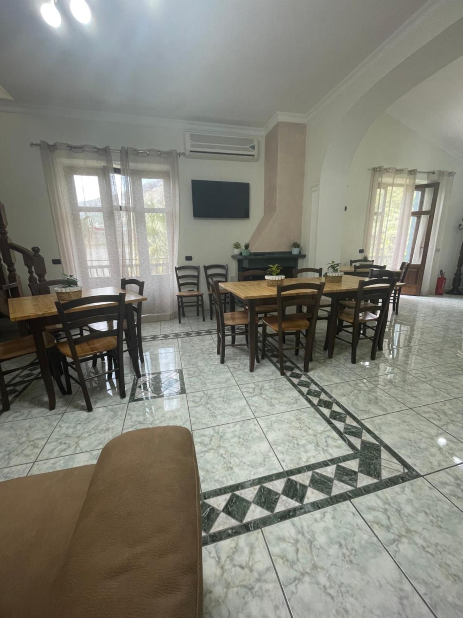 Villa Agata Forchia Buitenkant foto